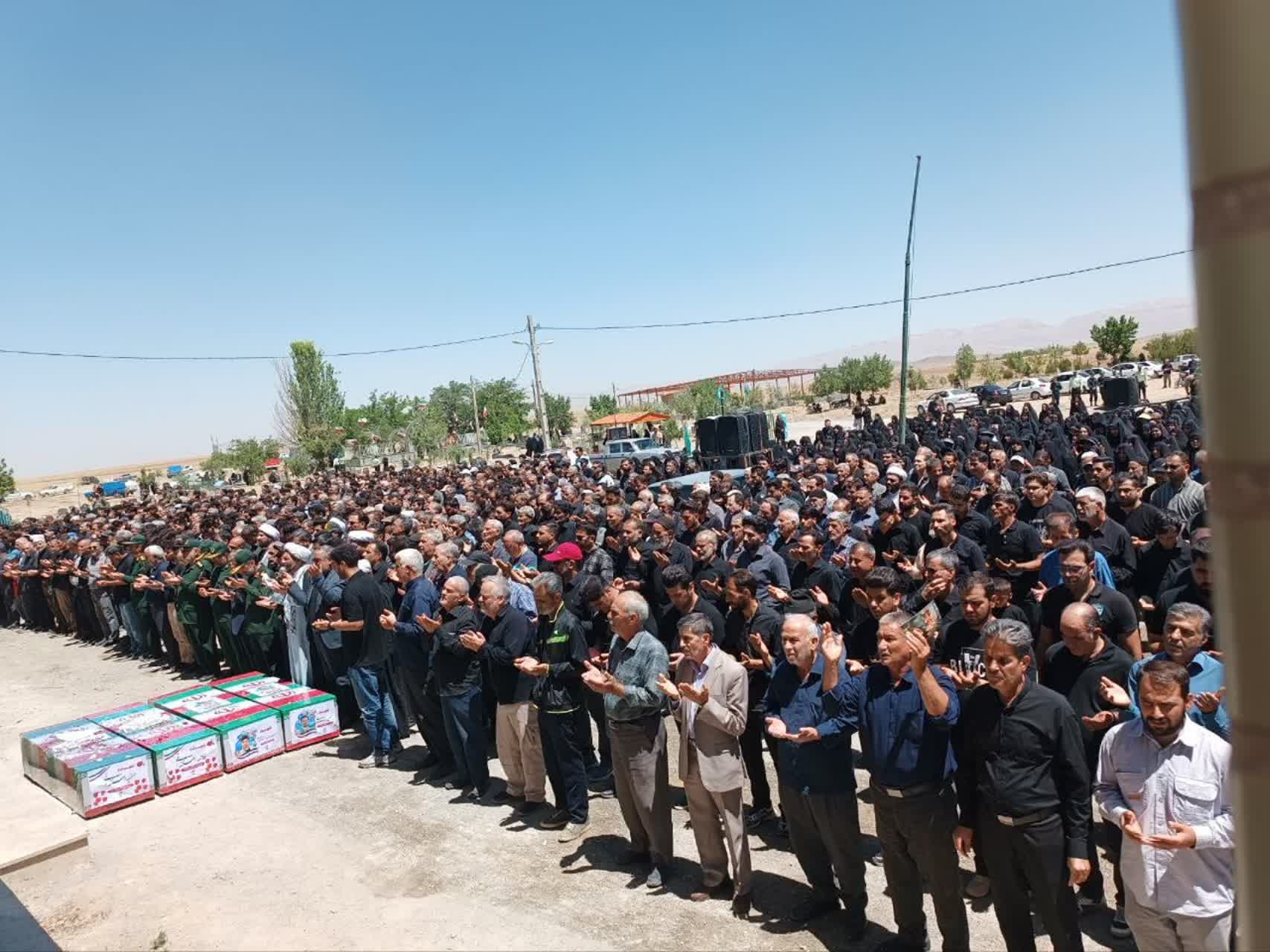 🔹تصاویری از آیین باشکوه تشییع پیکر مطهر شهدای والامقام اسفندان