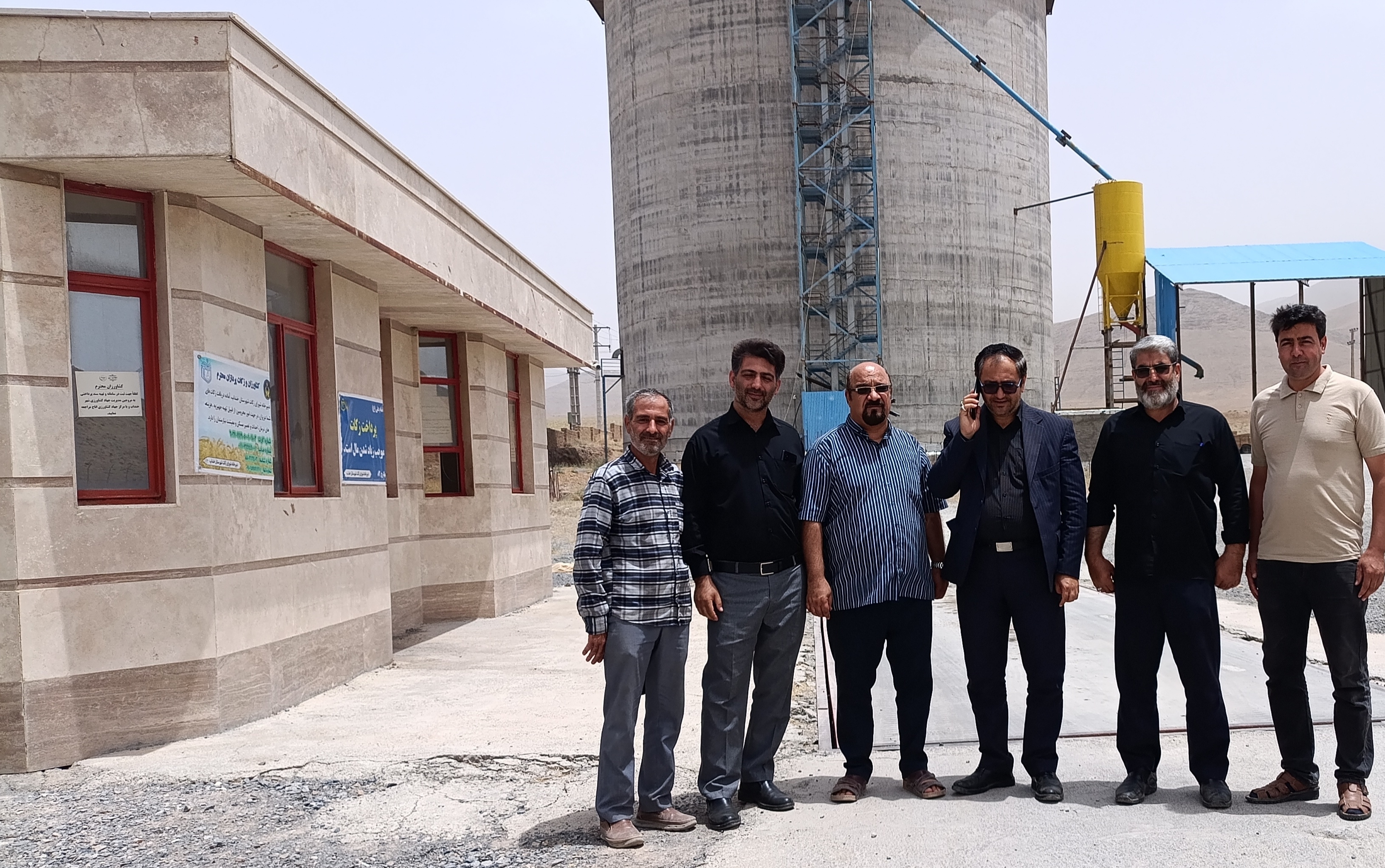 خرید گندم مازاد بر نیاز کشاورزان در سیلوی خنداب