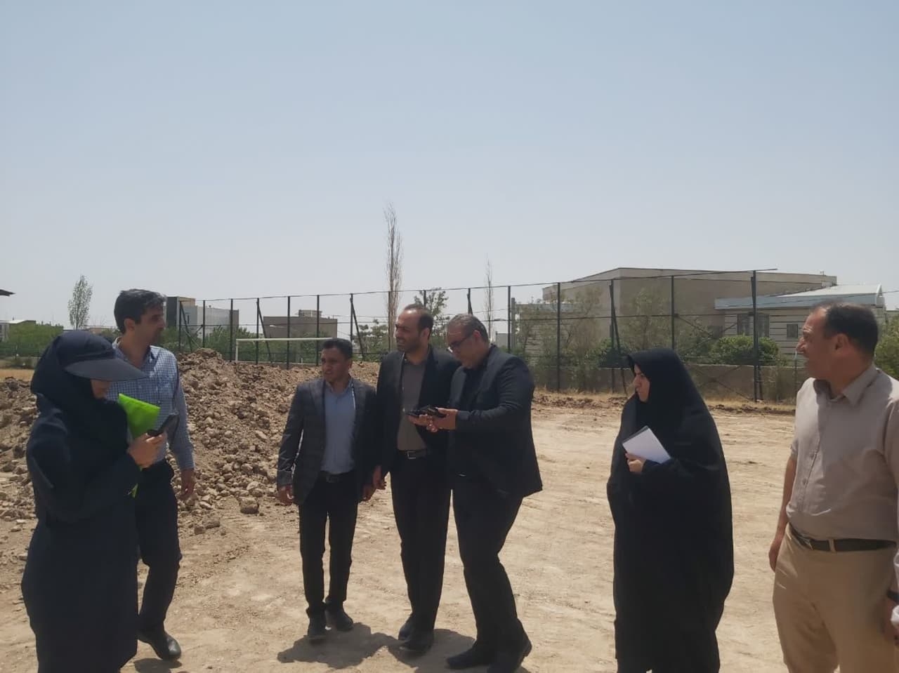 آغاز عملیات اجرایی پروژه زمین چمن شهر آشتیان