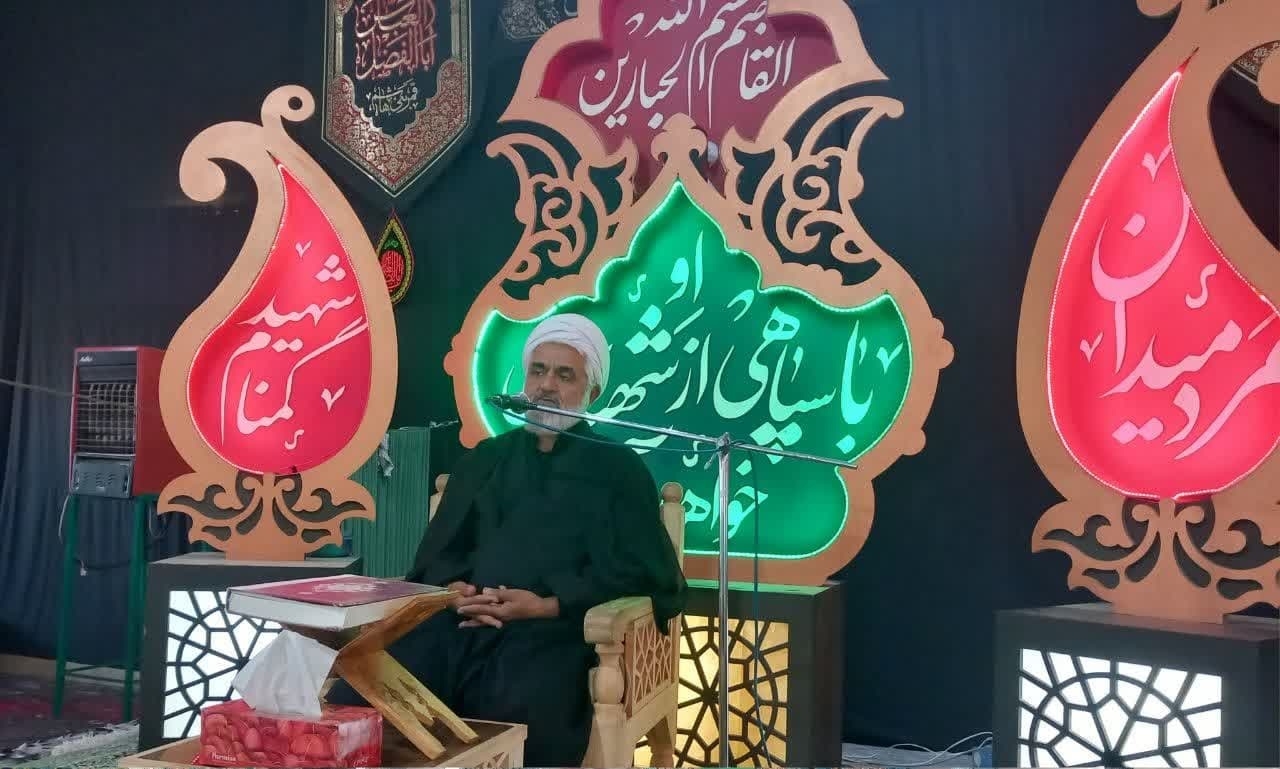 برگزاری مراسم گرامیداشت شهدای اقتدار و امنیت فراجا در زرندیه